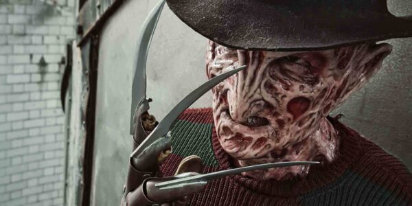 Freddy-Krueger-Impersonator-Scare-Maze