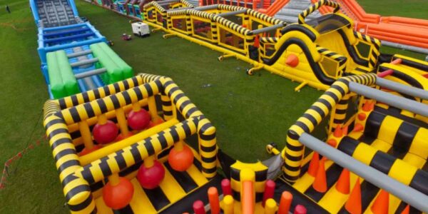 Giant-Inflatable-Assault-Course