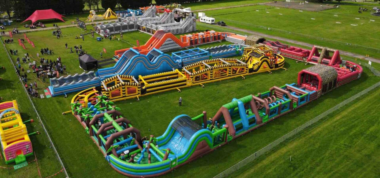 Giant-Inflatable-Obstacle-Course-Outdoors