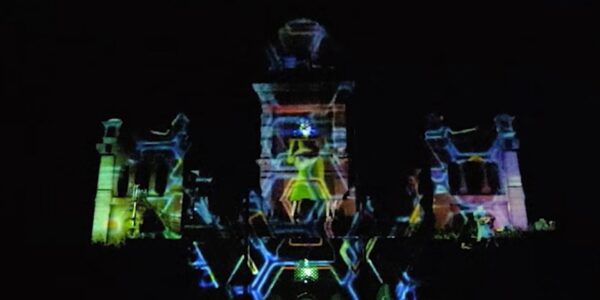 Immersive-Projection-Mapping-Colourful