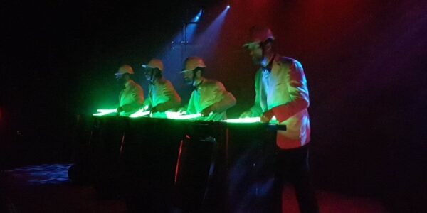 LED-Drummers-Glowing-Sticks