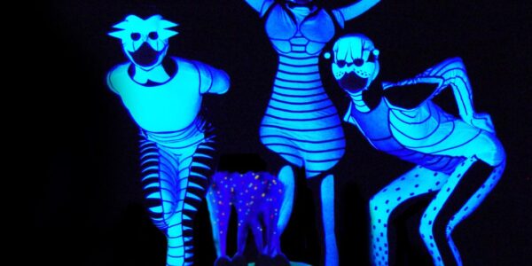 Animal-Themed-UV-Show-Three-Performers