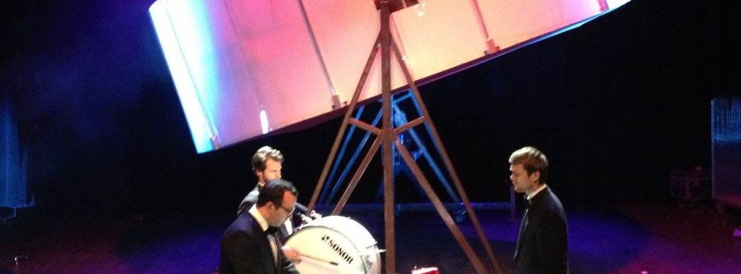 Giant-Drum-Show-Four-Drummers