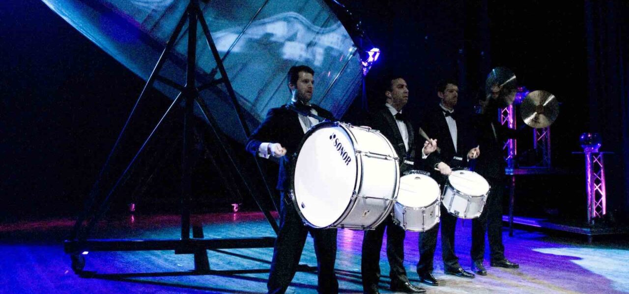 Giant-Drum-Show-Troupe
