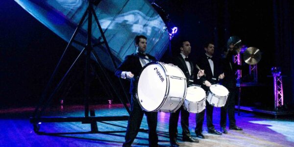 Giant-Drum-Show-Troupe