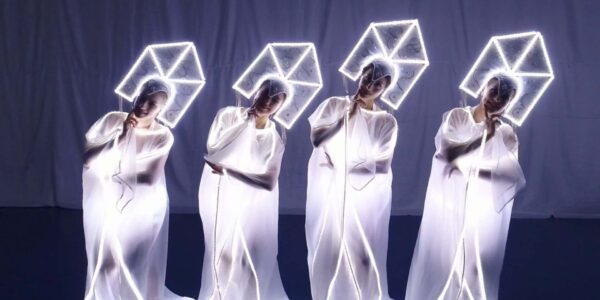 Light_Dance_Show_Glowing
