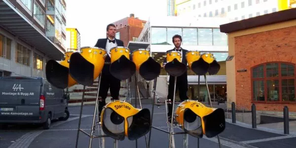 Stilt_Drummers_Outside