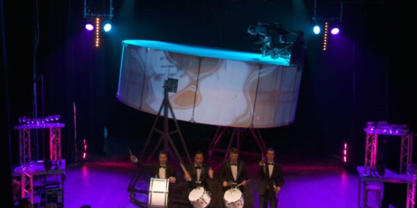 Unique-Drumming-Act-Large-Drum