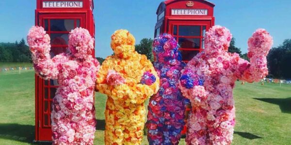 Walkabout_Flower_People_Waving