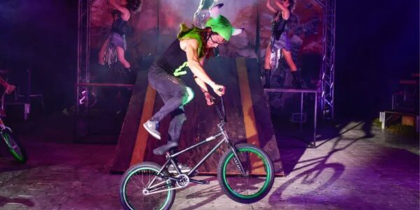 Circus-Show-Biker