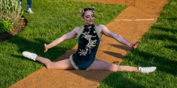 Contortionist-Private-Island-Party