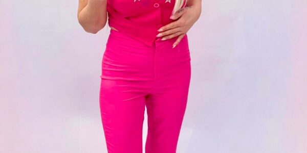 Cowgirl-Margot-Barbie-Impersonator