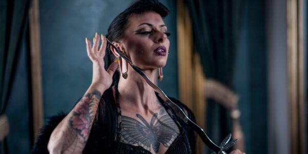 Dangerous-Sword-Swallower-Act