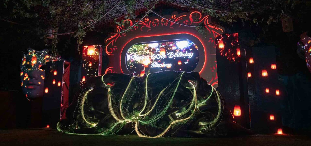 Experience the wonder of an enchanted garden through a stage set design adorned with unique props, harmonised with mesmerising 3D projection effects