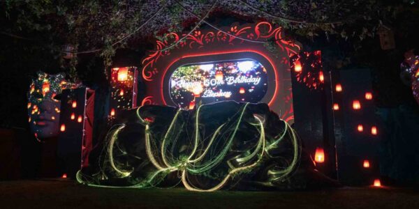 Experience the wonder of an enchanted garden through a stage set design adorned with unique props, harmonised with mesmerising 3D projection effects