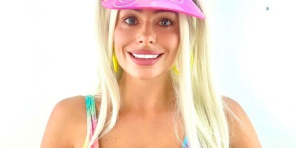 Margot-Barbie-Impersonator-With-Pink-Cap