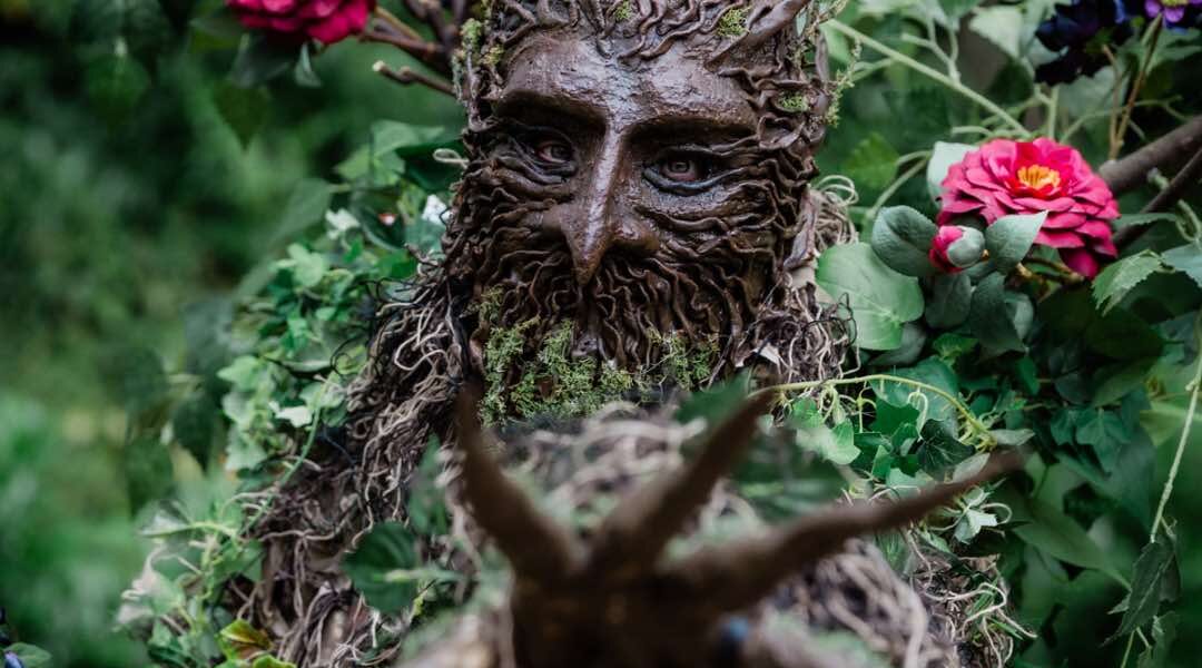 Reaching-Tree-Stilt-Walker