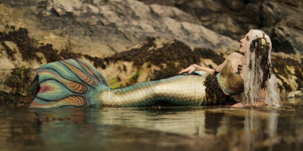 Stunning-Enchanted-Mermaid-Performer