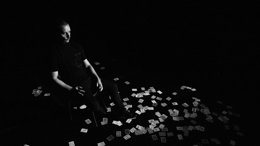 Mind boggling illusion tricks involving UK based magician and cards