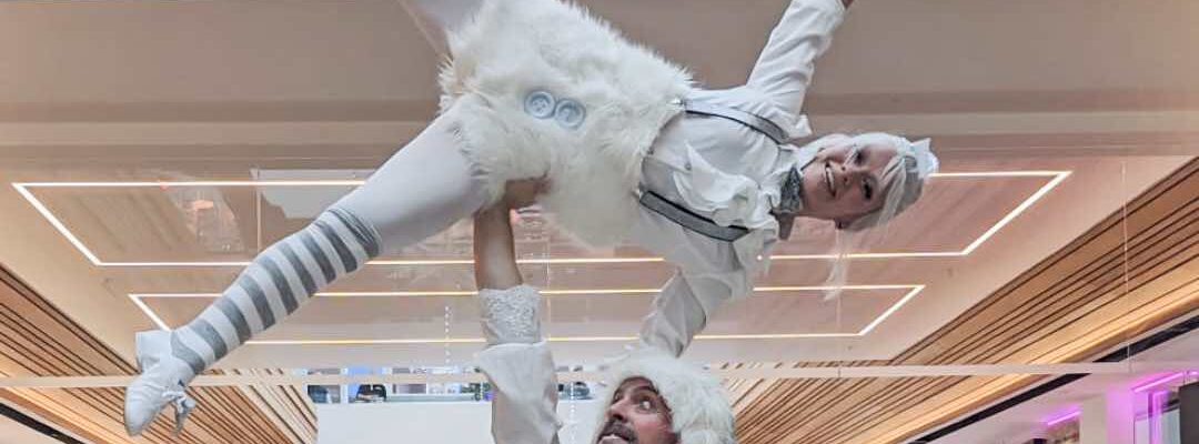 Acrobat-Hand-Balancing-Frost-Themed-Elves