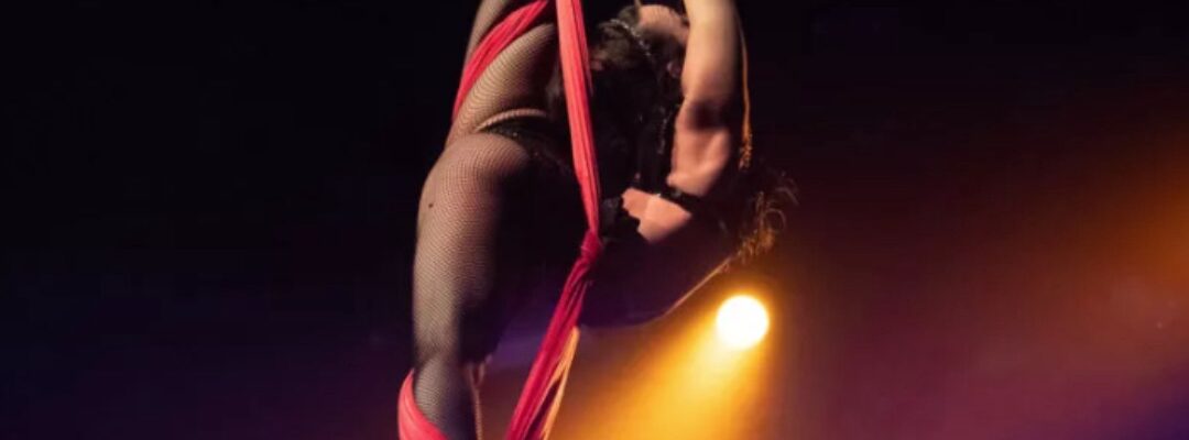 Aerial-Dance-Hammock-Performance