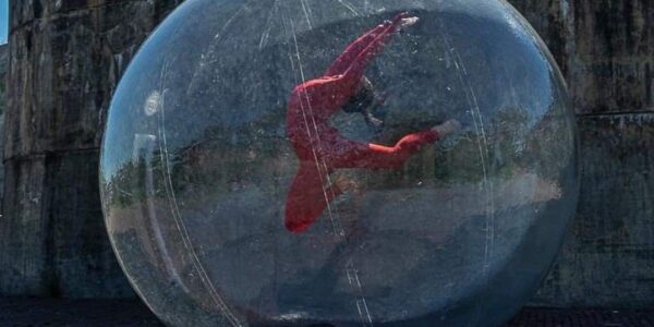 A solo bubble sphere show for events