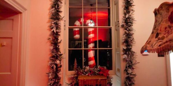 Candy-Cane-In-The-Window