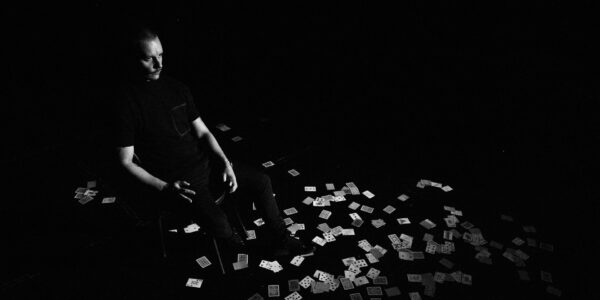 Cards-Illusion-Trick