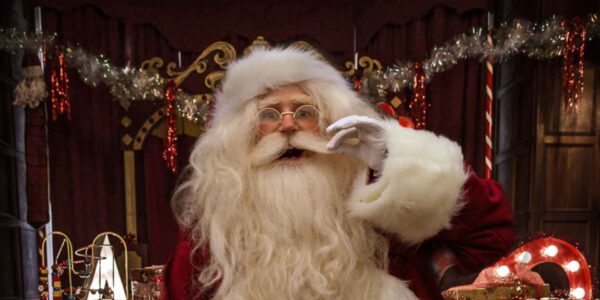 Cheerful-Father-Christmas-Act