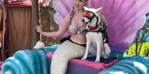 Clam-Shell-Mermaid-With-Dog