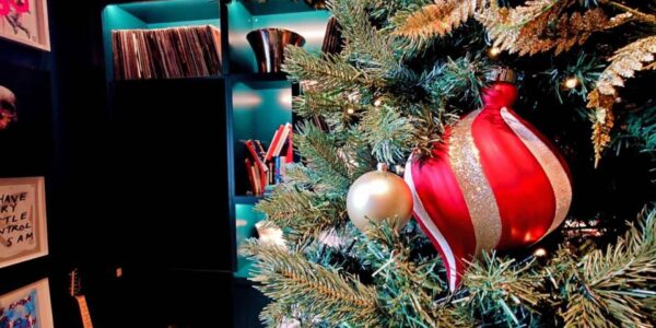 Close-Up-Of-Bauble-From-Santas-Workshop