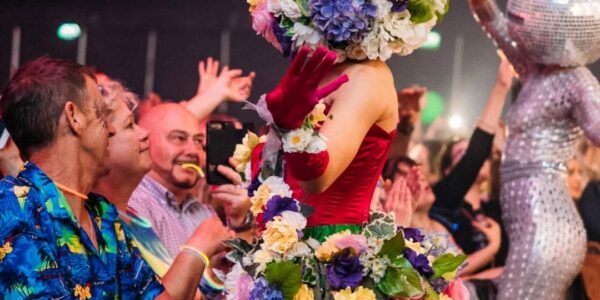 Flower-Head-Walkabout-Greeting-Guests