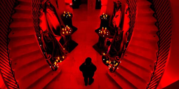 Halloween-Themed-Events-Staircase