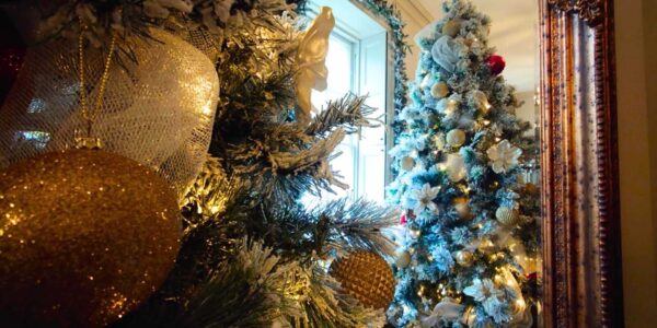 Mirror-Christmas-Tree