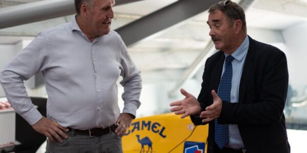 Nigel-Mansell-Conversing-With-Guests