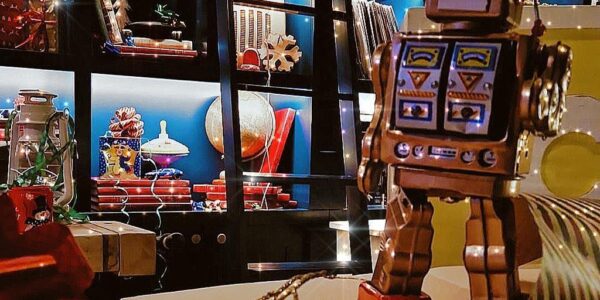 Sparkly-Robot-Toy-Prop