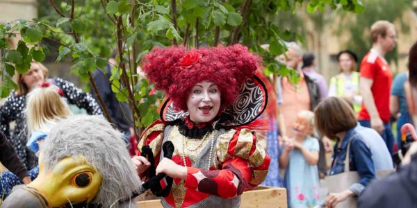 Queen-Of-Hearts-Riding-Dodo