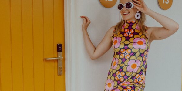 1960s-Themed-Dancer