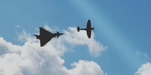 Airplanes-Mid-Air-Display