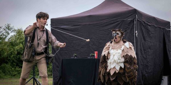 Falcon-Bird-Entertainer-Pretending-To-Eat
