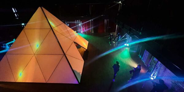 Immersive experience projections are the future of events with their engagement potential and innovative technology.