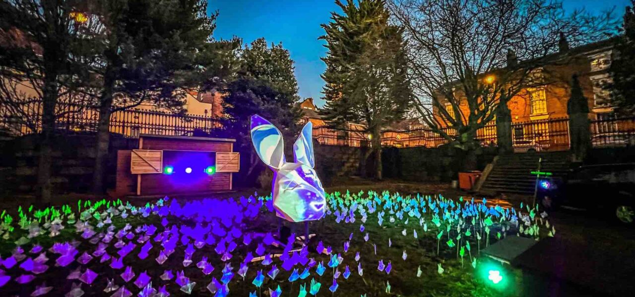 Immersive experience projections can feature on any surface or design. From indoors to outdoors, audiences will be captivated by this innovative video mapping design at your event.