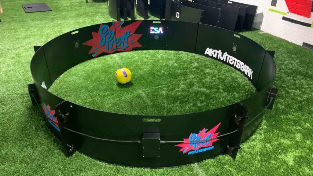A football skills arena that measures your feets accuracy.