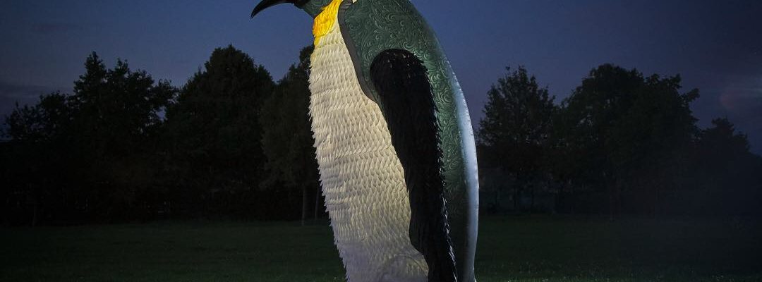Giant-Walkabout-Penguin-For-Events Giant-Walkabout-Penguin-For-Events