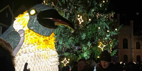 LED-Walkabout-Penguin-Christmas