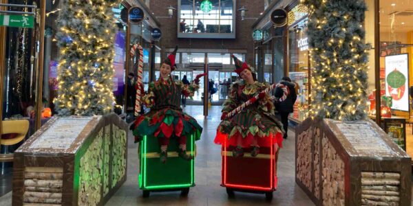 Runaway-Christmas-Presents-In-A-Shopping-Centre