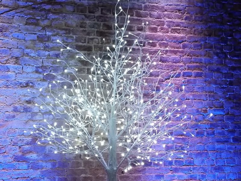 Winter Wonderland sparkly tree centrepiece. 