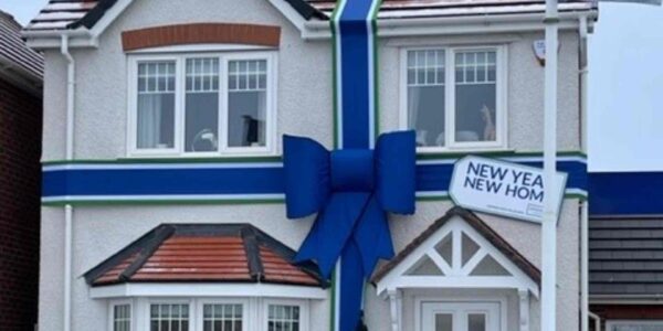Blue-Bow-Wrap-For-A-New-Home