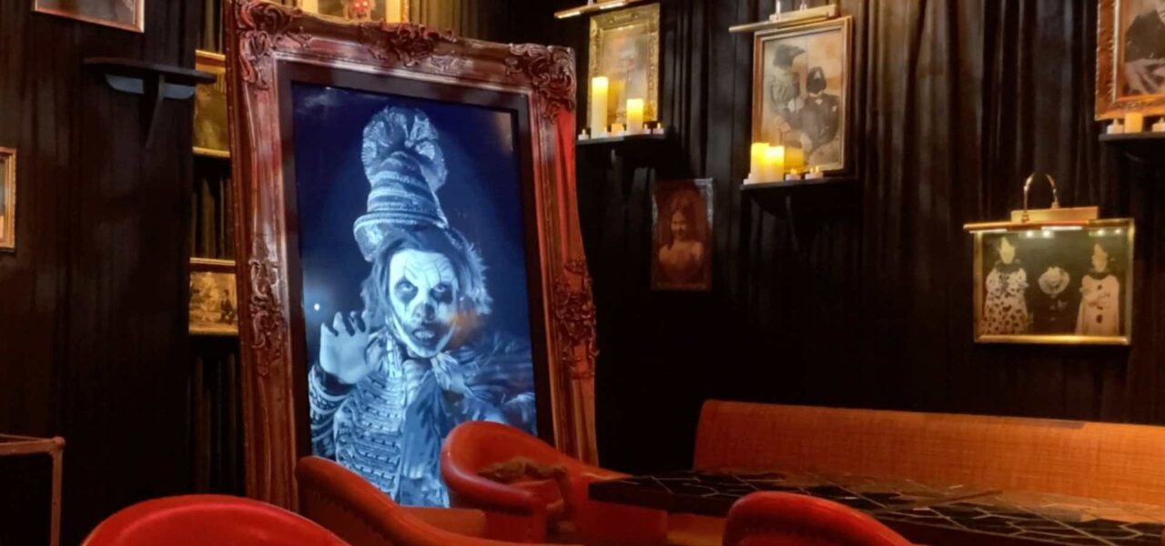 Haunting-Clown-Holographic-In-Mirror