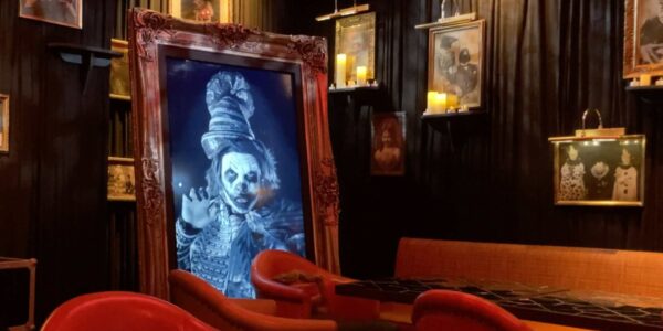 Haunting-Clown-Holographic-In-Mirror